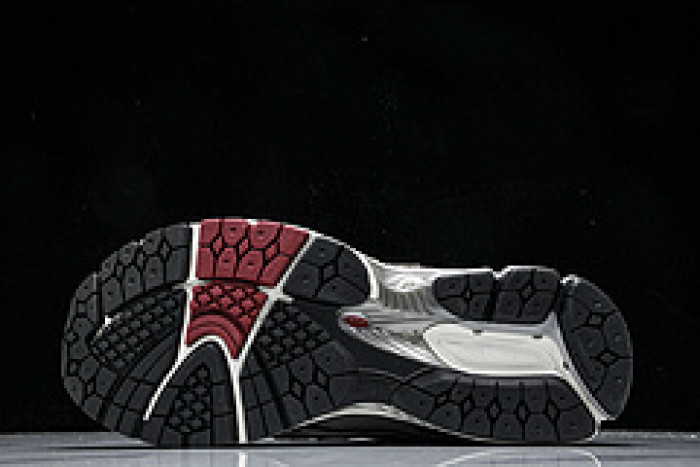 New Balance M1906REA