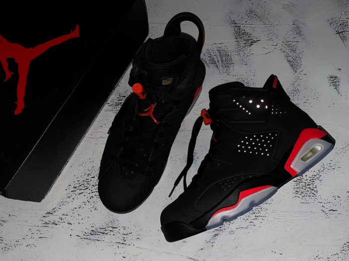 Jordan 6 Retro Black Infrared (2019) 384664-060