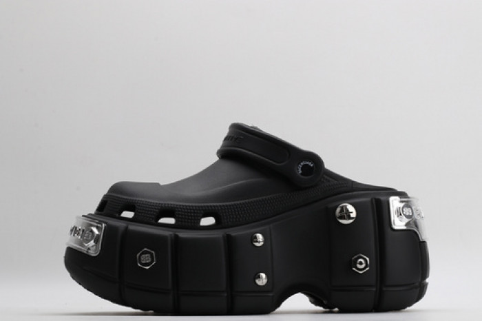 BLEN DESIGNER SLIPPERS