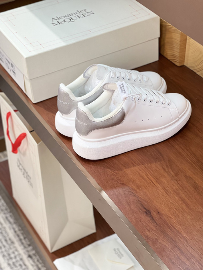 Alexander McQueen sneaker