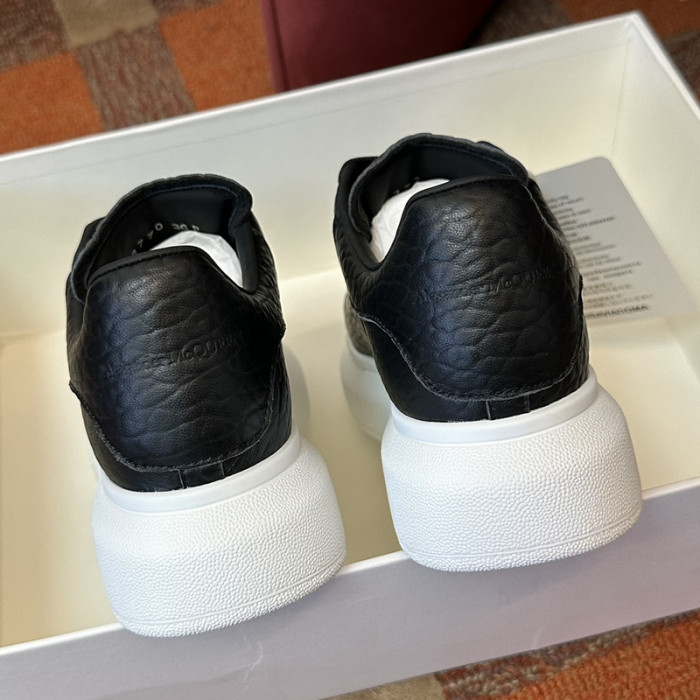 Alexander McQueen sneaker