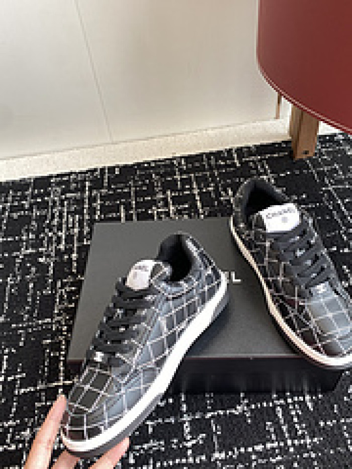 CHANEEL sneaker