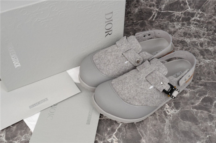 DO DESIGNER SLIPPERS