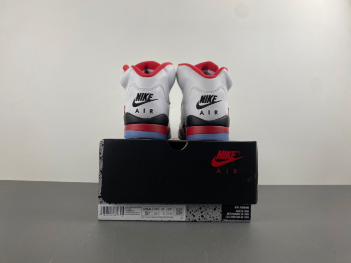 Air Jordan 5 “Fire Red Black Tongue”GS HQ7980-101