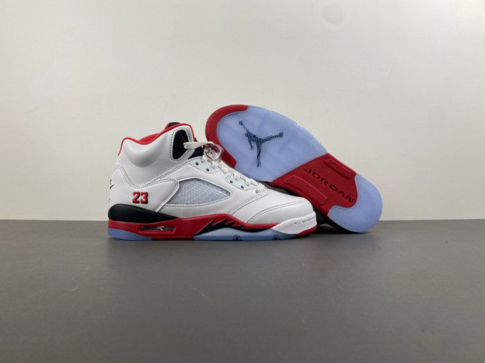 Air Jordan 5 “Fire Red Black Tongue”GS HQ7980-101