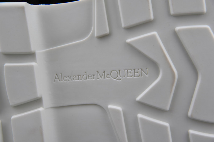 Alexander McQueen Boots white