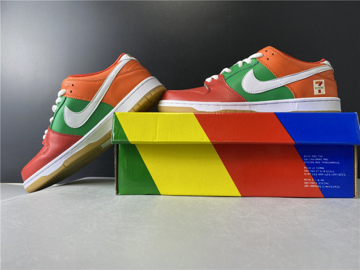 Nike SB Dunk Low 7 Eleven 7-11
