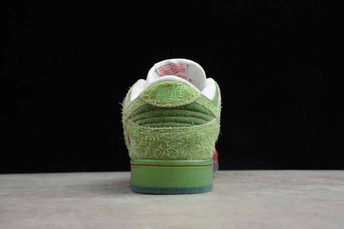 Nike SB Dunk low Strawberry Cough CW7903-601