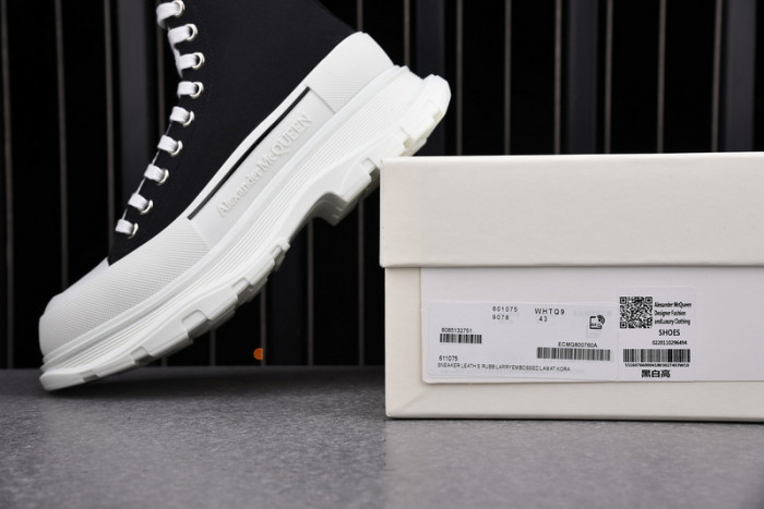 Alexander McQueen Boots black