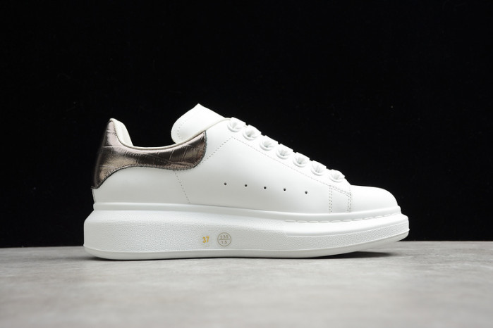 Alexander McQueen sneaker
