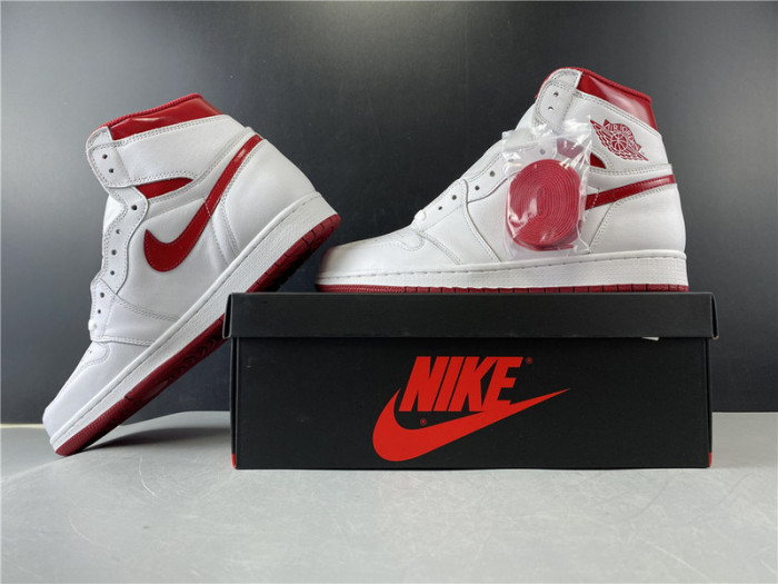 Jordan 1 Retro Metallic Red (2017) 555088-103