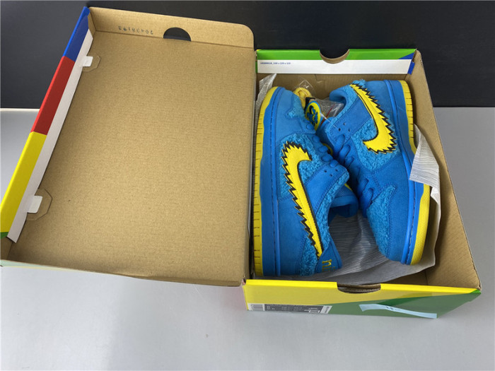 Grateful Dead x Nike SB Dunk Low “Blue Bear” CJ5378-400