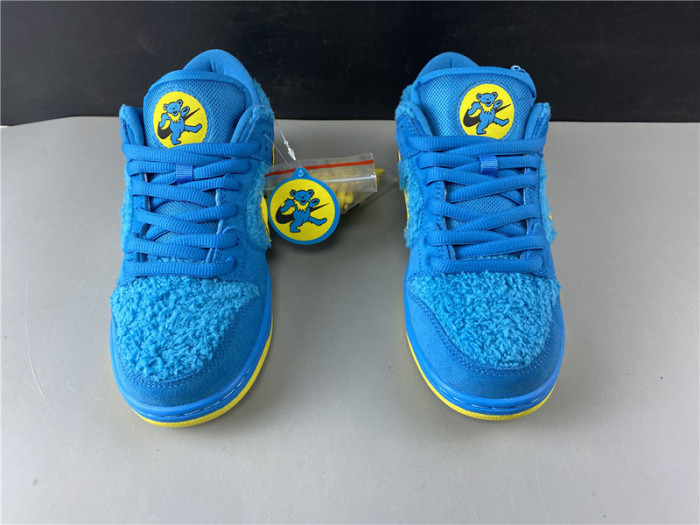 Grateful Dead x Nike SB Dunk Low “Blue Bear” CJ5378-400