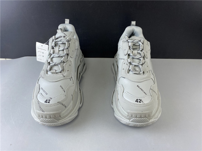 BLEN Triple S grey balenciaga letter 541624 W09OL 38010