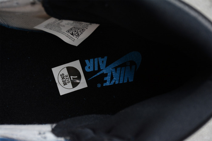 Air Jordan 1 High OG “University Blue” 555088-134