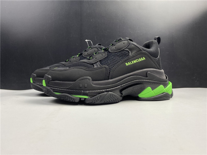 BLEN Triple S black and green balenciaga 541624 W09OL 399
