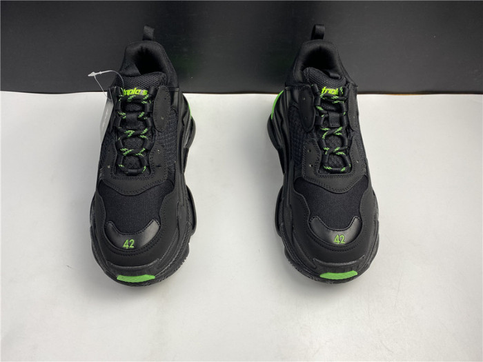 BLEN Triple S black and green balenciaga 541624 W09OL 399