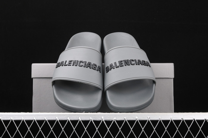 BLEN DESIGNER SLIPPERS