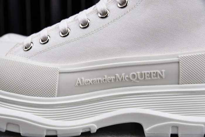 Alexander McQueen Boots white