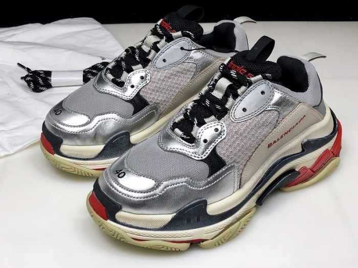 BLEN Triple S Silver Red (2018) 512175-W09O3-1081