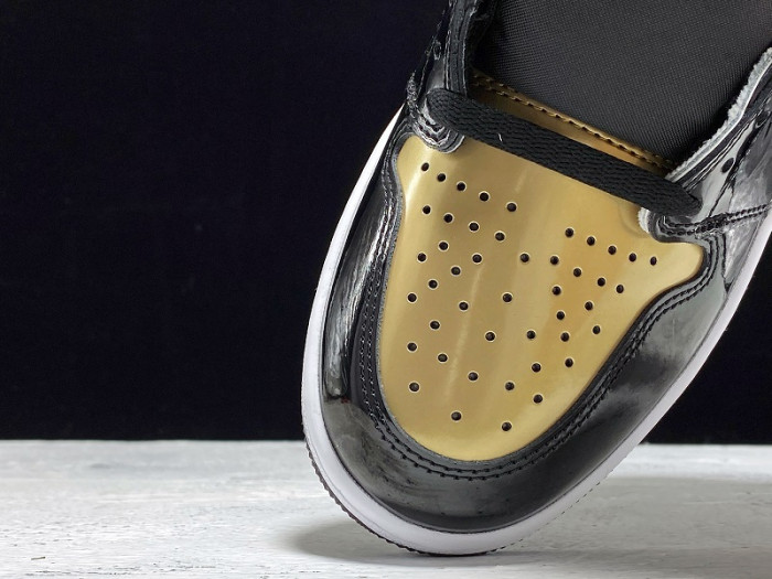 AIR JORDAN 1 RETRO HIGH OG NRG "GOLD TOE" 861428-007
