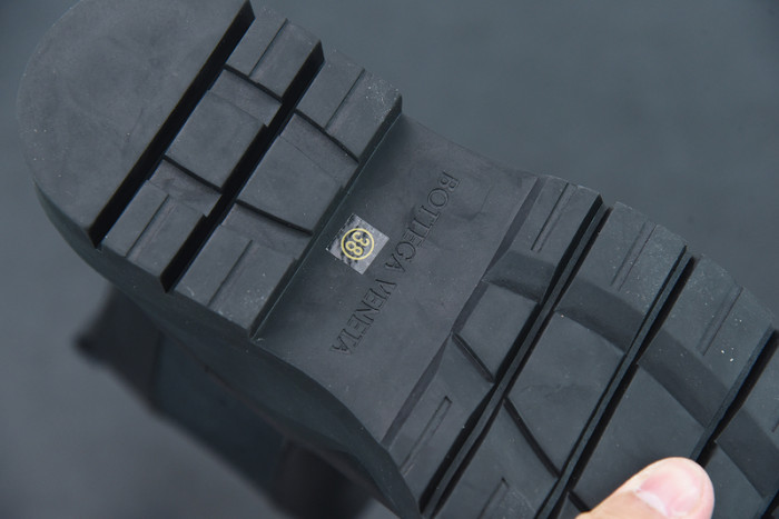 Bo*te*ga ve*ne*ta sneaker