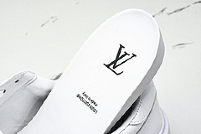 L&V SNEAKERS