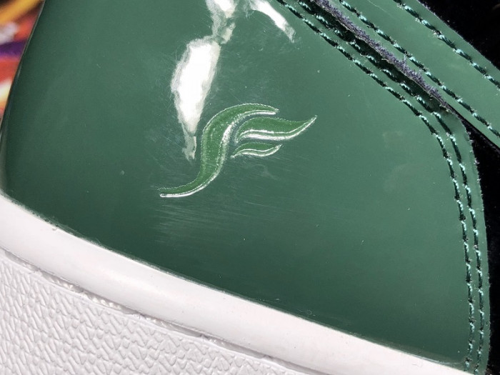 SOLEFLY X AIR JORDAN 1 HIGH “FRIENDS & FAMILY” AV3905-038