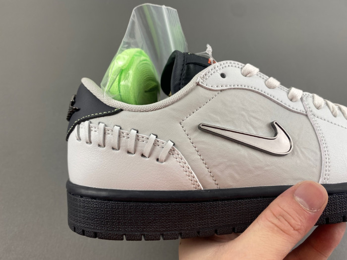 Air Jordan 1 Low HM3689-001