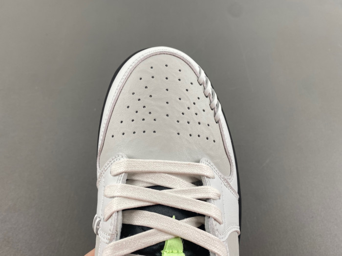 Air Jordan 1 Low HM3689-001