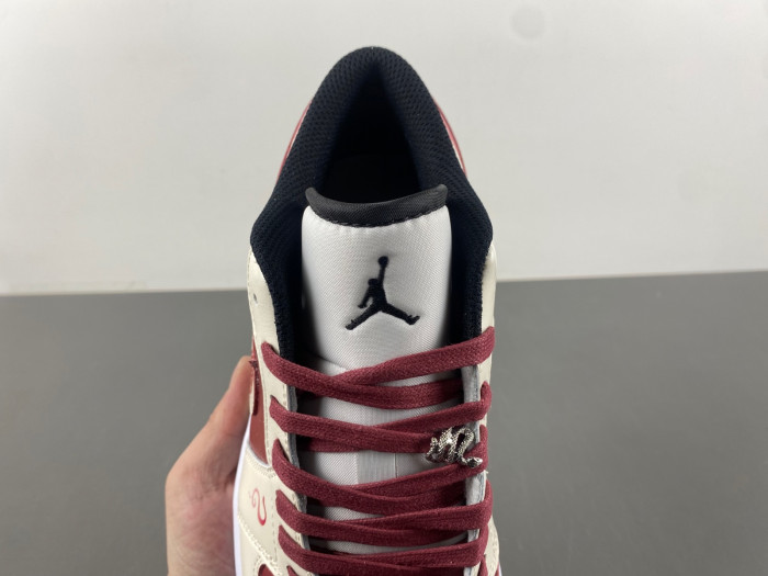 Air Jordan 1 Low 553558-132