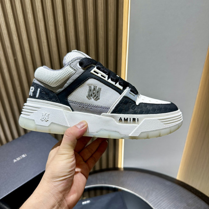 AM1R1 SNEAKERS