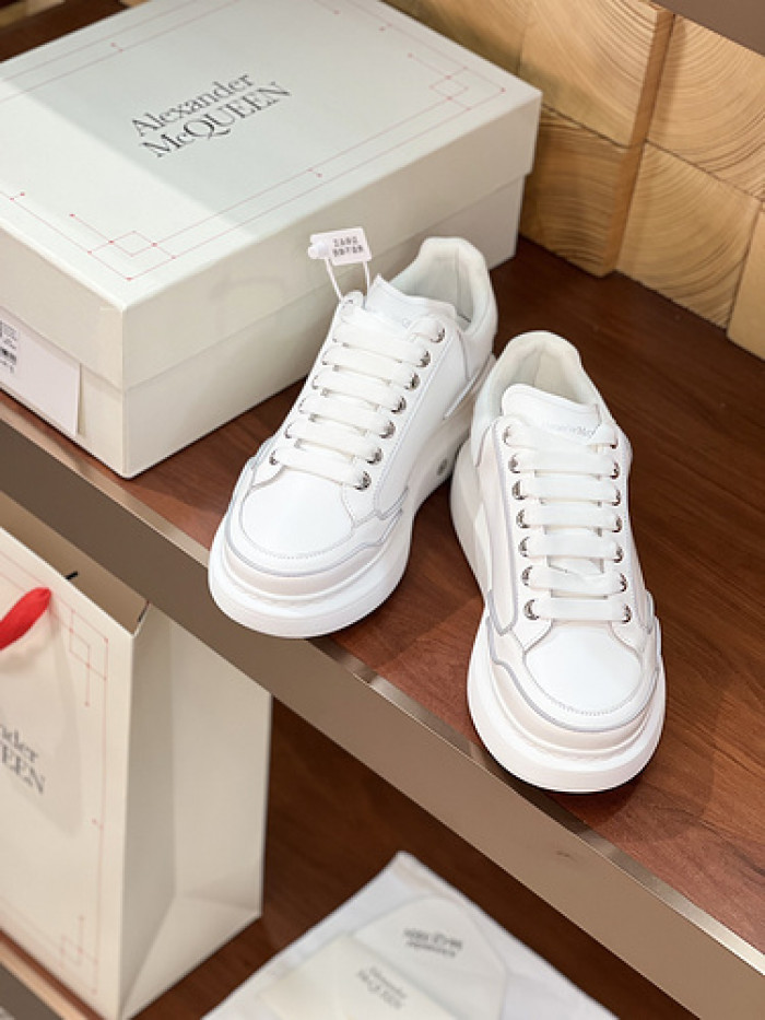 Alexander McQueen sneaker