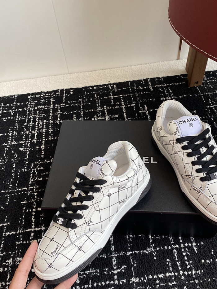 CHANEEL sneaker