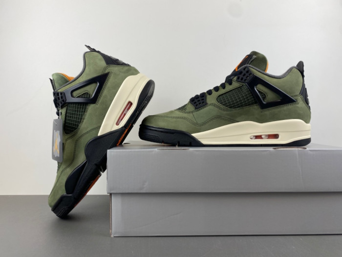 UNDEFEATED x Air Jordan 4 OG IB1519-200