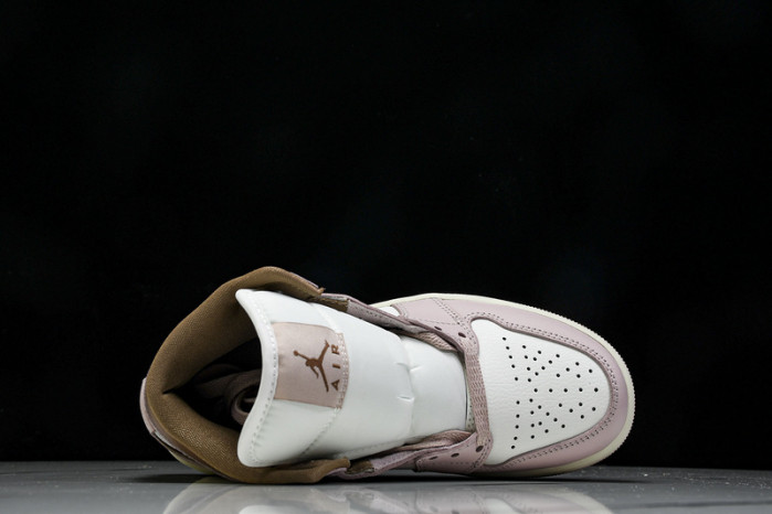 Air Jordan 1 Mid Feasts BQ6472-620