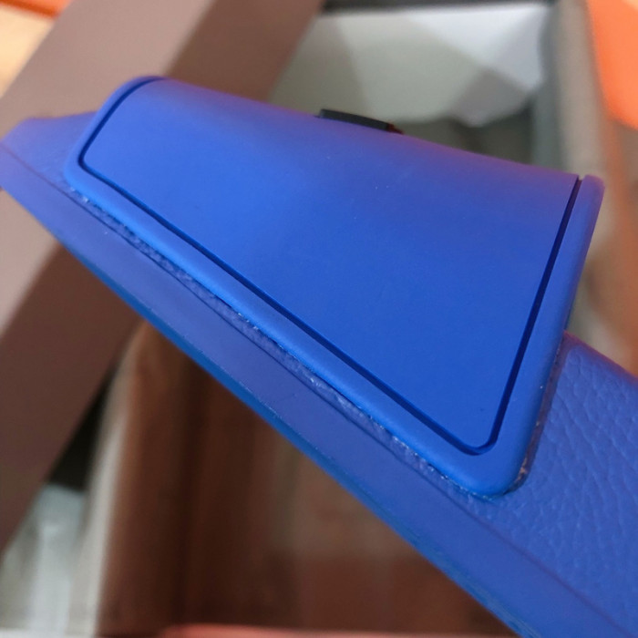 BLEN DESIGNER SLIPPERS