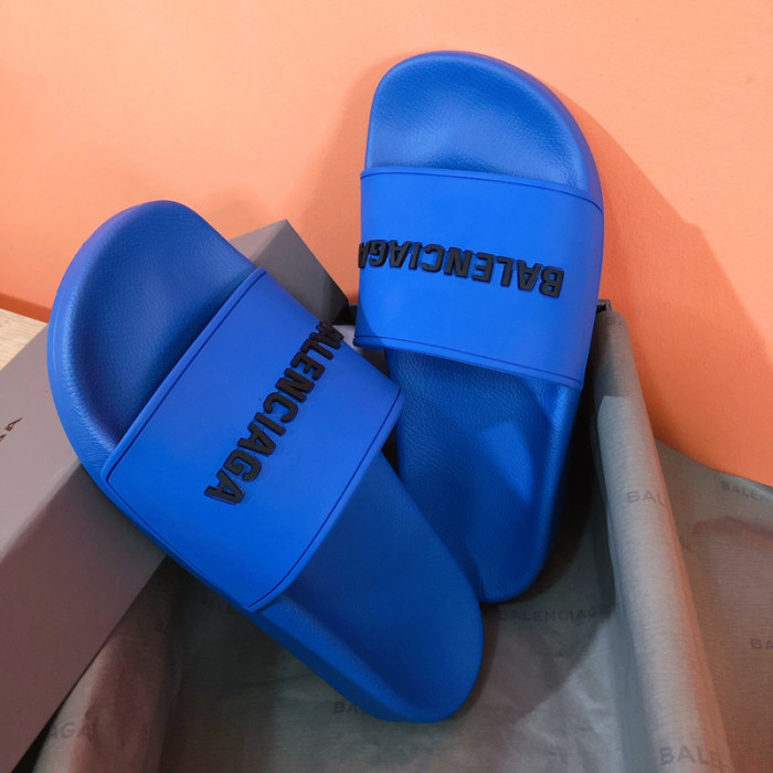 BLEN DESIGNER SLIPPERS