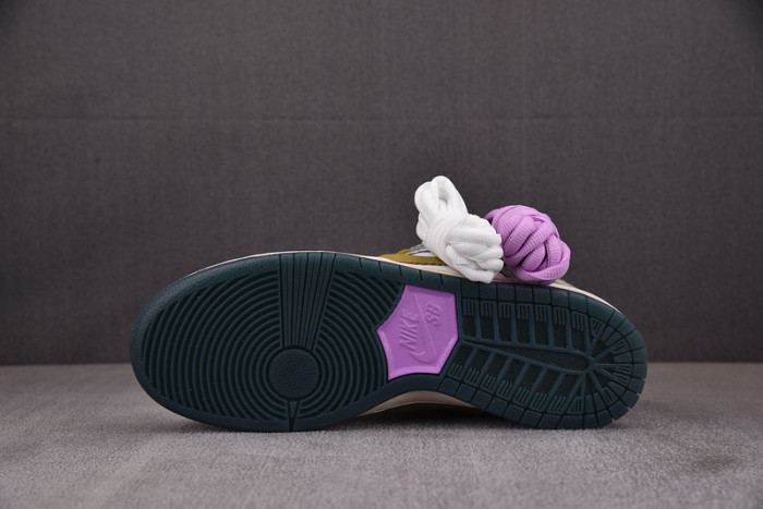 Alexis Sablone x Dunk Low SB 