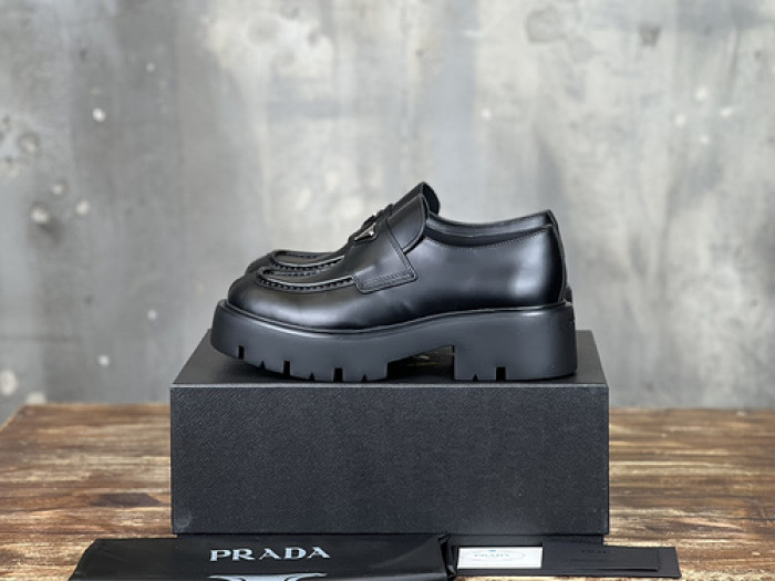 PRA designer sneaker