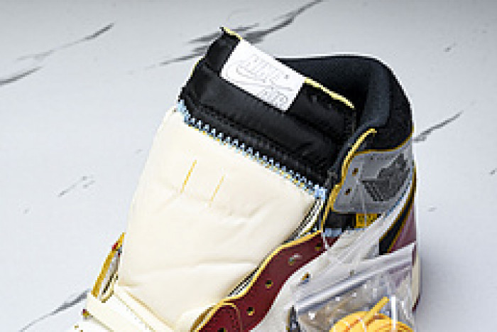 Union LA x Air Jordan 1 High OG “Chicago” UN HV8563-600