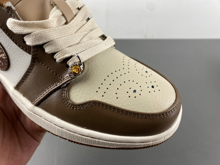 Air Jordan 1 Low HF5743-221