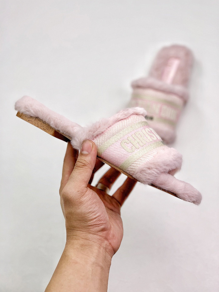 DO DESIGNER SLIPPERS