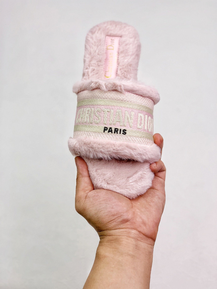 DO DESIGNER SLIPPERS