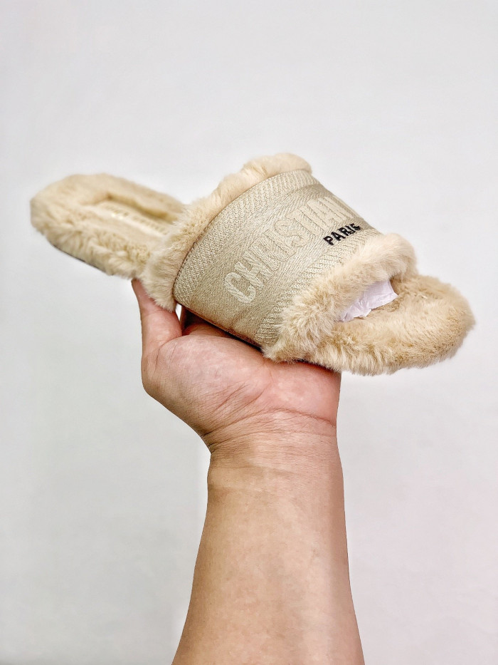 DO DESIGNER SLIPPERS