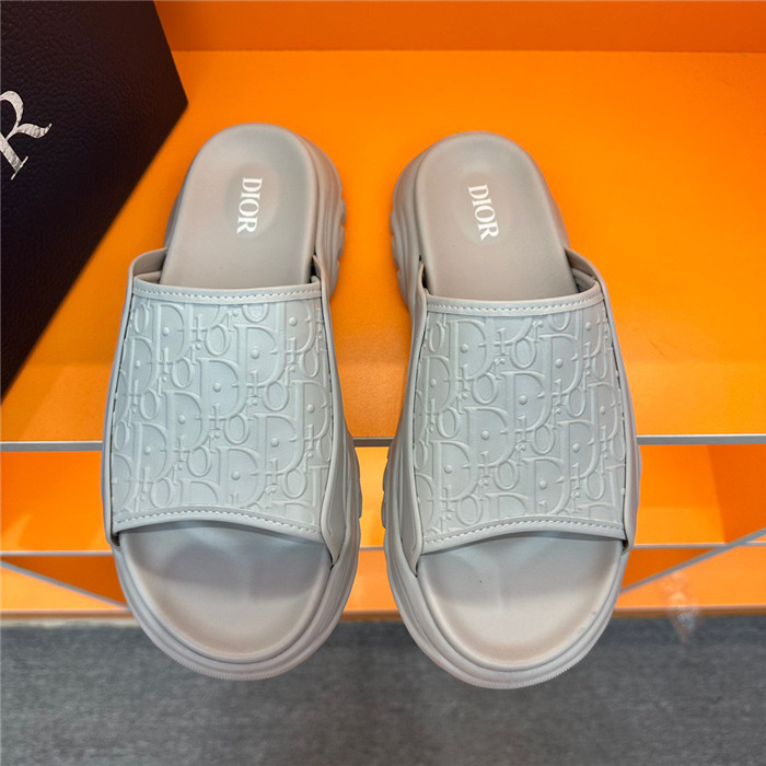 DO DESIGNER SLIPPERS