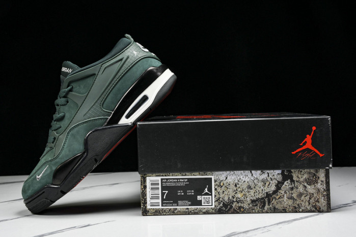 WMNS Air Jordan 4 RM“OXIDIZED GREEN” FQ7940-300