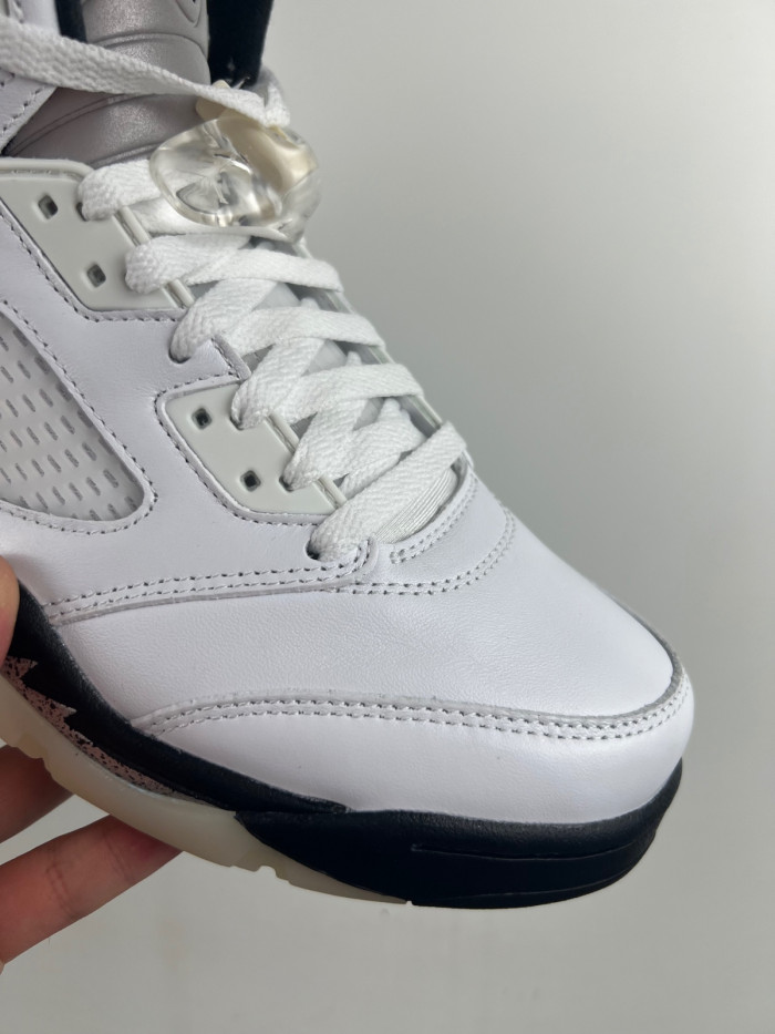 Air Jordan 5 Retro "White and Black" DD0587-110