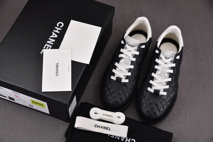 CHANEEL sneaker