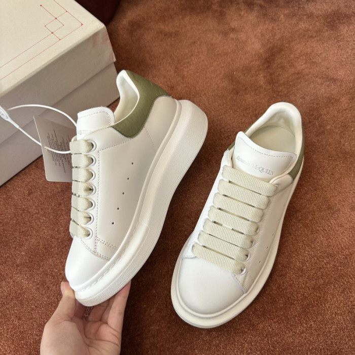 Alexander McQueen sneaker